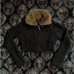 Zenana Outfitters cropped knit